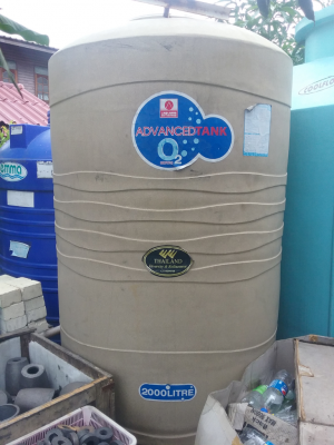 ขาย 8 พัน ปั๊มน้ำชนิดแรงดันสูง ขนาด 2 HP. ใช้ไฟบ้าน อัตราการปั๊ม 600 ลิตร/นาที ความสูงน้ำ 22.5 เมตร ขนาดท่อ 2 นิ้ว แรงดันสำหรับอาคารสูงไม่เกิน 7 ชั้น พร้อมใช้งาน มาขนเอาเอง