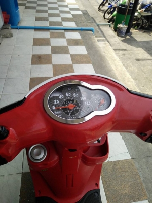 Yamaha Fiore สีขาวแดงดำ ปี 2555 รถสวยน่ารัก ขับง่าย น่าใช้ฝุดๆ