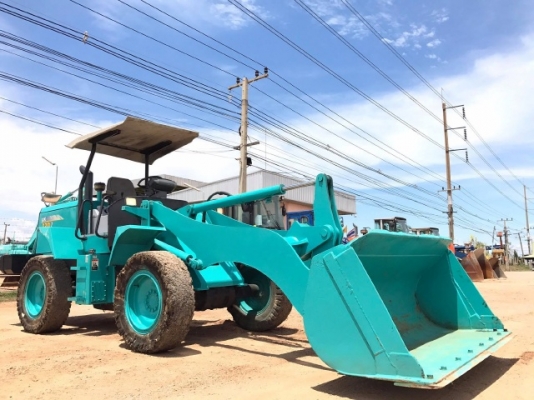 ขายรถตักล้อยาง KOBELCO LK120Z-6 ปี 2012 อาร์มยาวพิเศษ สภาพสวยพร้อมใช้งาน มีVDOการทำงานครับ ขายรถตักล้อยาง KOBELCO LK120Z-6 ปี 2012 อาร์มยาวพิเศษ สภาพสวยพร้อมใช้งาน มีVDOการทำงานครับ