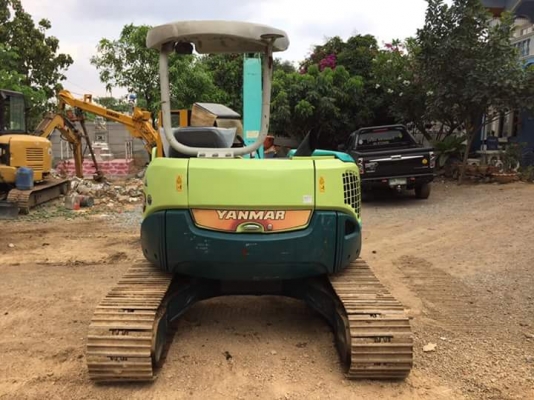 ขายรถแบ๊คโฮเก่านอกญี่ปุ่น ยี่ห้อ : YANMAR แบบ : VIO 40-2A คลอนโทนสั้น ปั้มนิ้ว มีเอกสารใบอินวอย สนใจติดต่อ โทร : 099-907-9273 กิ๊ฟ กมลชนก