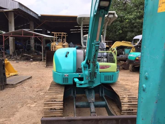 ขายรถแบ๊คโฮเก่านอกญี่ปุ่น ยี่ห้อ : YANMAR แบบ : VIO 40-2A คลอนโทนสั้น ปั้มนิ้ว มีเอกสารใบอินวอย สนใจติดต่อ โทร : 099-907-9273 กิ๊ฟ กมลชนก