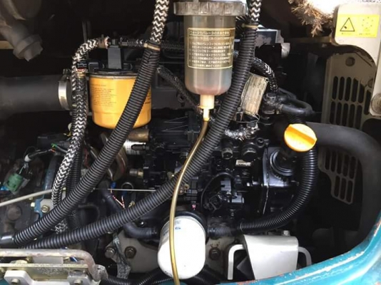 ขายรถแบ๊คโฮเก่านอกญี่ปุ่น ยี่ห้อ : YANMAR แบบ : VIO 40-2A คลอนโทนสั้น ปั้มนิ้ว มีเอกสารใบอินวอย สนใจติดต่อ โทร : 099-907-9273 กิ๊ฟ กมลชนก