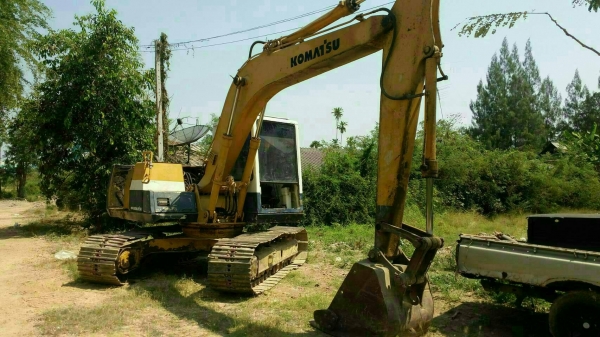 ขาย KOMATSU PC100-5 สภาพสวยพร้อมใช้ ติดต่อได้ คุณอ๊อฟ พิจิตร 086-737-9991