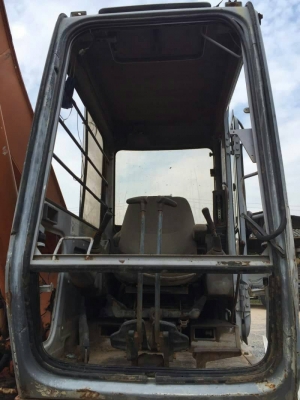 ขาย 425,000 รถแบคโค HITACHI EX200-2 เครื่องดี  ปั้ม แรง เอวมีขยับนิดหน่อย ใบแทรคยาว 80 บูมอามร์สวย เอกสารเล่มทะเบียน  รถอยู่ กทม. 090-772-3710 090-772-3708