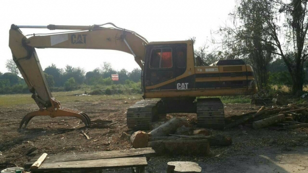 ขายCat320v2ให้แต่บุ๋งกี๋สภาพสวยพร้อมใช้ ติดต่อคุณอ๊อฟ พิจิตร 086-737-9991