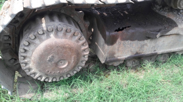 ขาย KOMATSU PC200-3 สภาพสวยพร้อมใช้ ติดต่อได้ คุณอ๊อฟ พิจิตร 086-737-9991