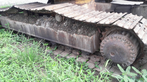 ขาย KOMATSU PC200-3 สภาพสวยพร้อมใช้ ติดต่อได้ คุณอ๊อฟ พิจิตร 086-737-9991