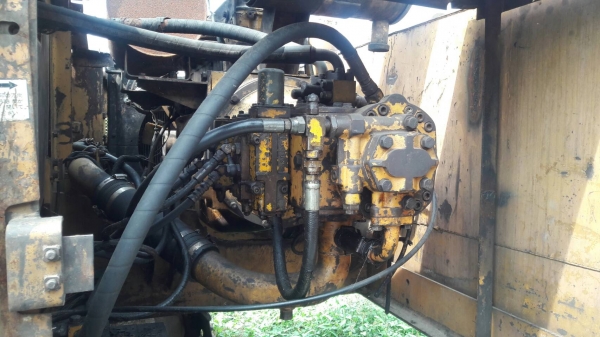 ขาย KOMATSU PC200-3 สภาพสวยพร้อมใช้ ติดต่อได้ คุณอ๊อฟ พิจิตร 086-737-9991