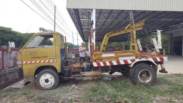 ขาย รถยก 6 ล้อ ISUZU TL เครื่อง 4BB1 100 แรงม้า คัสซีสวยตลอดเส้น วินส์แบบเกียร์ฝาก ทะเบียนพร้อมโอนครับ