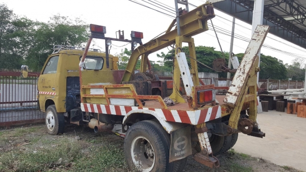 ขาย รถยก 6 ล้อ ISUZU TL เครื่อง 4BB1 100 แรงม้า คัสซีสวยตลอดเส้น วินส์แบบเกียร์ฝาก ทะเบียนพร้อมโอนครับ