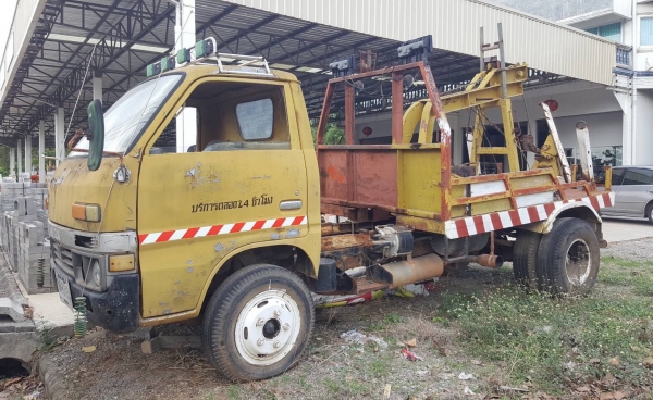 ขาย รถยก 6 ล้อ ISUZU TL เครื่อง 4BB1 100 แรงม้า คัสซีสวยตลอดเส้น วินส์แบบเกียร์ฝาก ทะเบียนพร้อมโอนครับ