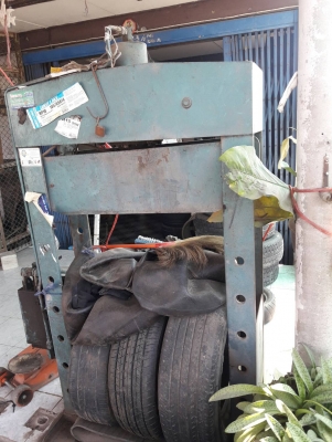 ขายด่วน แท่นอัด ลูกหมาก ราคาเพียง 24000 ครับท่าน