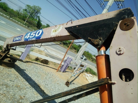 ขายด่วน เครนยูนิค ท้องวี 4 ตัน  สภาพพร้อมใช้ ขาย170000 เท่านั้น