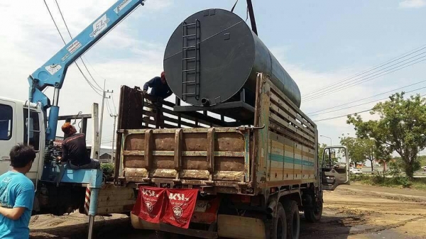 รู้ไหม ? ใครๆก็สั่งถังจากร้านวินิตรกัน ...วันนี้ส่งอีกแล้วครับ ใบนี้ราชบุรีครับผม รู้ไหม ? ใครๆก็สั่งถังจากร้านวินิตรกัน ...วันนี้ส่งอีกแล้วครับ ใบนี้ราชบุรีครับผม