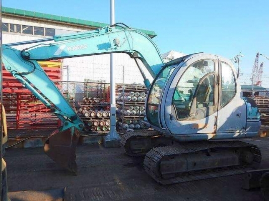 Kobelco SK60-3 เก่านอก ชม.น้อย ทำงานเบา
