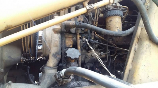 ขาย 450,000 หน้าตักหลังขุด CAT 428 B  ปี 1995 เครื่องดี ปั้มดี เกียร์แรง 2 เพลา รถสวยพร้อมใช้ เอกสารเล่มทะเบียน รถอยู่ กทม. 090-772-3710 090-772-3708