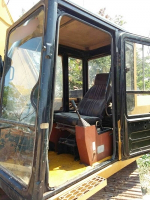 ขาย 795,000 CATTERPILAR E120 B รถนอก บูมยาวพิเศษ 18 เมตร เครื่องดี. ปั้มแรง โช่หนา เอวแน่น เอกสารอินวอยท์ พร้อม โป๊ะ สภาพพร้อมใช้  รถอยู่ ร้อยเอ็ด  090-772-3710 090-772-3708