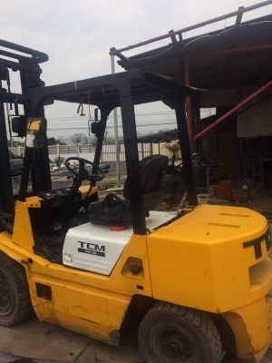 +++ ขายโฟล์คลิฟท์  T.C.M. FD30  ขนาด  3  ตัน  เครื่องยนต์ดีเซล  เสา  4  เมตร   งา 1,070  มม.  เกียร์ออโตเมติค    ยางตันครับ