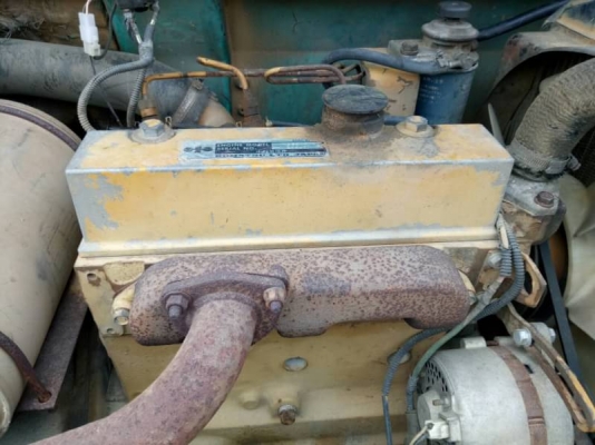ขาย 195,000 KOMATSU pc 50 UU  เครื่องดี ปั้มแรง โช่หนา เอวแน่น รถสวยพร้อมใช้ รถอยู่ จ.ชลบุรี  090-772-3710 090-772-3708