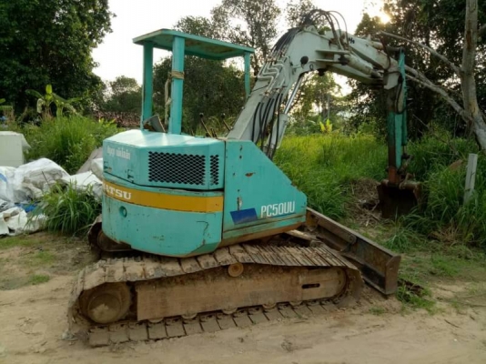 ขาย 195,000 KOMATSU pc 50 UU  เครื่องดี ปั้มแรง โช่หนา เอวแน่น รถสวยพร้อมใช้ รถอยู่ จ.ชลบุรี  090-772-3710 090-772-3708