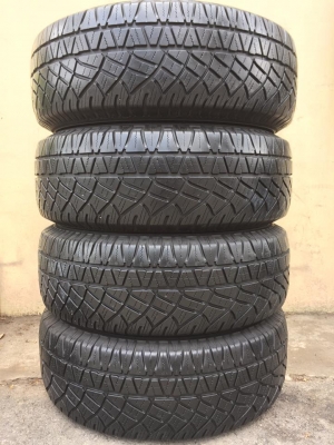 ขายยาง MICHELIN LATITUDE CROSS 265-70-16 ปี15 ดอกหนาจัด ไม่มีปะ ไม่มีตำหนิ ชุดละ 8,500 บาท