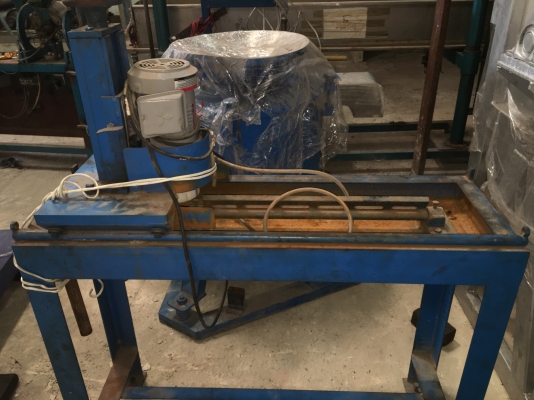 ขายรวมเครื่องบดพลาสติก เครื่องล้างเศษพลาสติก เครื่องสลัดแห้ง เครื่องลับมีด ราคา 150,000 ติดต่อ 0898135855