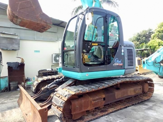 ขายค่ะ..KOBELCO SK135SR-1ES  YY04  ปี  2007  เก่าญี่ปุ่นแท้   มีลายแย๊ก  พร้อมผานหน้า...4,XXX  ชั่วโมง  ลองระบบกันได้ทุกวัน  โทร  089-3818694  ดวงนภา