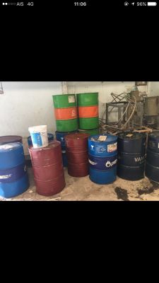 ขายน้ำมันไฮดรอลิคเก่า ถังละ 2500 บาท ติดต่อ 0898135855