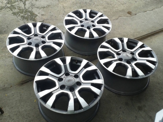 ล้อฟอด  ขอบ18นิ้ว6รู ชุดนี้ ราคา 6900 บาท
