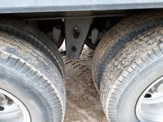 ขายดาวน์หัวลาก ISUZU MP1GXZ77NFTเครื่อง360แรงม้ากับหางSMM สวยๆสนใจโทร 081-970-1072