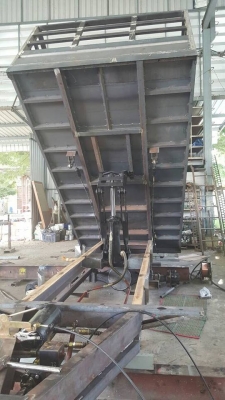 ขายเทรนเลอร์รถไถลาก  ดั้ม 4 ตัน  แบบ  1 เพลา  2 เพลา