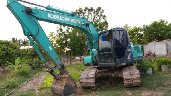 ขาย 1,690,000 KOBELCO SK 140-8 super X ทำงาน 9,000 ชม.ไฟฟ้าพร้อม เครื่องดี ปั้มแรง เอวดี โซ่อ่อน รอนเลอร์ดี เอกสารแจ้งจำหน่าย  รถอยู่ สุรินทร์ 090-772-3710 090-772-3708