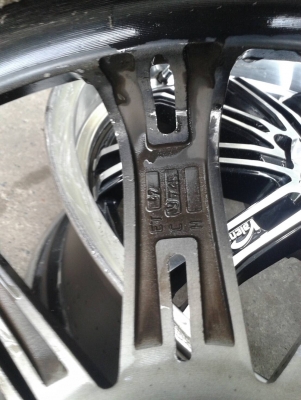 ขอบ20นิ้ิ้ว5รู114 ชุดนี้ ราคา 8000 บาท ขอบ20นิ้ิ้ว5รู114 ชุดนี้ ราคา 8000 บาท