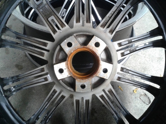 ขอบ20นิ้ิ้ว5รู114 ชุดนี้ ราคา 8000 บาท ขอบ20นิ้ิ้ว5รู114 ชุดนี้ ราคา 8000 บาท