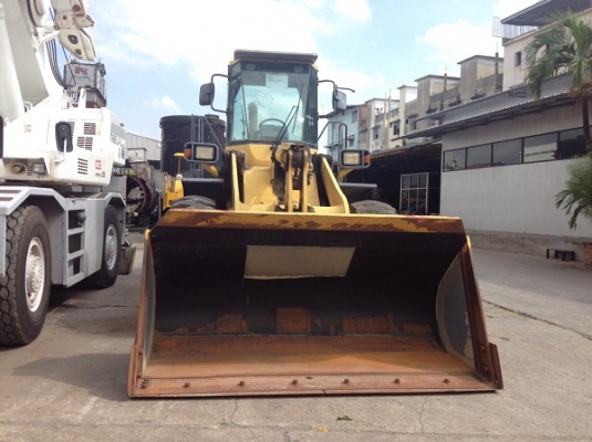 รถตัก3คิว Komatsu WA300-E สภาพดี รถเก่านอก นำเข้าจากญี่ปุ่น ชม.น้อย