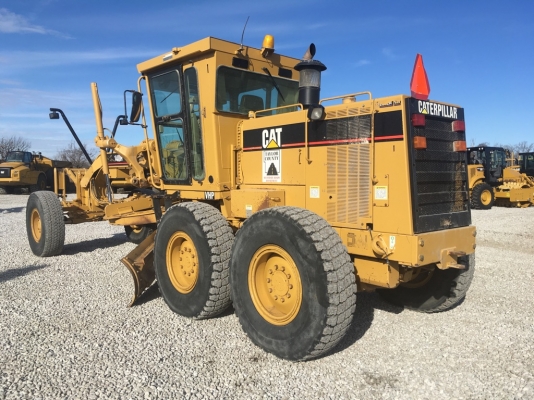 รถเกรด Cat140H ปี 2002 รถเก่านอกนำเข้าจากอเมริกา สภาพเดิมๆ ใบมีด16ฟุต