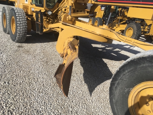 รถเกรด Cat140H ปี 2002 รถเก่านอกนำเข้าจากอเมริกา สภาพเดิมๆ ใบมีด16ฟุต