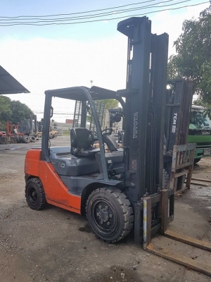 ขายด่วนรถยก เสา 6.0 เมตร TOYOTA 8FD30