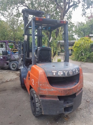 ขายด่วนรถยก เสา 6.0 เมตร TOYOTA 8FD30