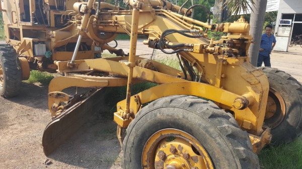 ขาย รถเกรด KOMATSU GD31RC-3A รถใช้งานได้ดีทุกระบบ เอกสารใบซื้อขาย ราคาต่อรองได้ครับ