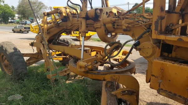 ขาย รถเกรด KOMATSU GD31RC-3A รถใช้งานได้ดีทุกระบบ เอกสารใบซื้อขาย ราคาต่อรองได้ครับ