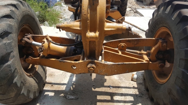 ขาย รถเกรด KOMATSU รถใช้งานได้ทุกระบบ เครื่องดี เกียร์ดี ปั้มดี เอกสารใบซื้อขาย