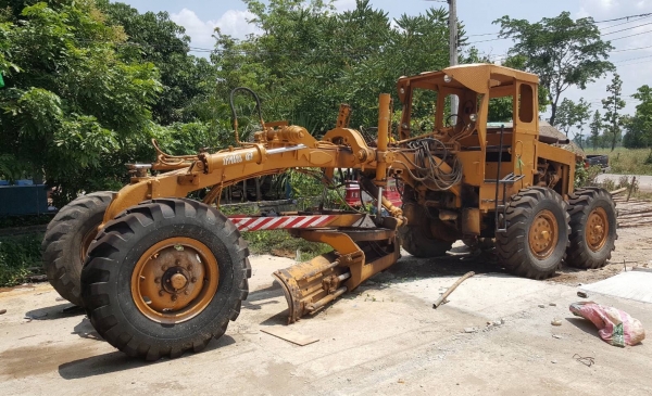 ขาย รถเกรด KOMATSU รถใช้งานได้ทุกระบบ เครื่องดี เกียร์ดี ปั้มดี เอกสารใบซื้อขาย