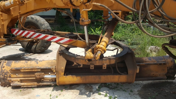 ขาย รถเกรด KOMATSU รถใช้งานได้ทุกระบบ เครื่องดี เกียร์ดี ปั้มดี เอกสารใบซื้อขาย