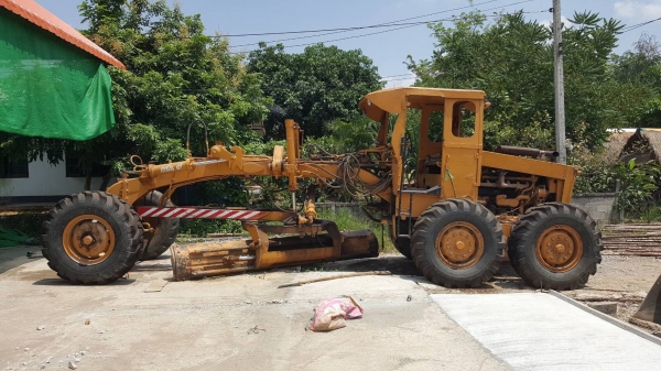 ขาย รถเกรด KOMATSU รถใช้งานได้ทุกระบบ เครื่องดี เกียร์ดี ปั้มดี เอกสารใบซื้อขาย
