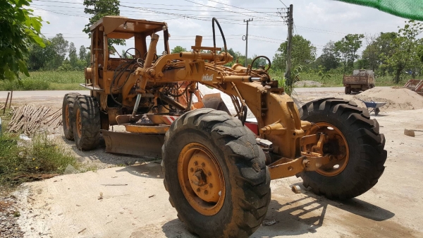 ขาย รถเกรด KOMATSU รถใช้งานได้ทุกระบบ เครื่องดี เกียร์ดี ปั้มดี เอกสารใบซื้อขาย