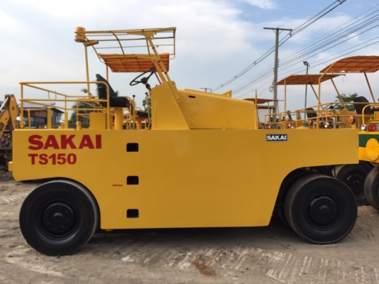 รถบดล้อยาง9ล้อ SAKAI TS150 เอกสารเล่มทะเบียน พร้อมใช้งาน