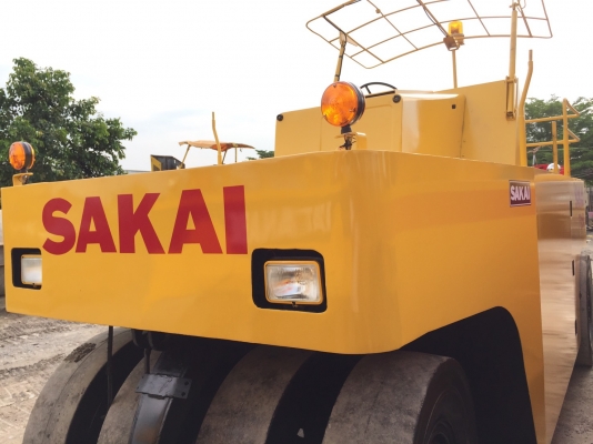 รถบดล้อยาง9ล้อ SAKAI TS150 เอกสารเล่มทะเบียน พร้อมใช้งาน
