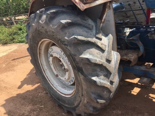 FORD 6600 ราคา 265,000 บาท เครื่อง T3 เกียร์ดี (ใบมีดหน้า -หาง 7 ) เอกสารเล่มทะเบียน รถอยู่ จ.ร้อยเอ