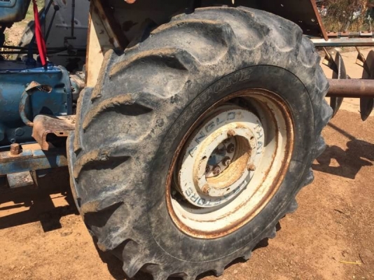 FORD 6600 ราคา 265,000 บาท เครื่อง T3 เกียร์ดี (ใบมีดหน้า -หาง 7 ) เอกสารเล่มทะเบียน รถอยู่ จ.ร้อยเอ